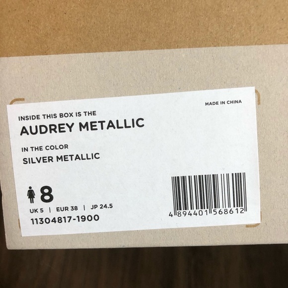 SOLD Native Audrey silver metallic flat, size 8 - Picture 6 of 6